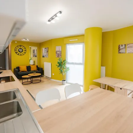 Apartment Confort Absolu A ,superbe Renove 7 Avec Salles De Bain Privatives