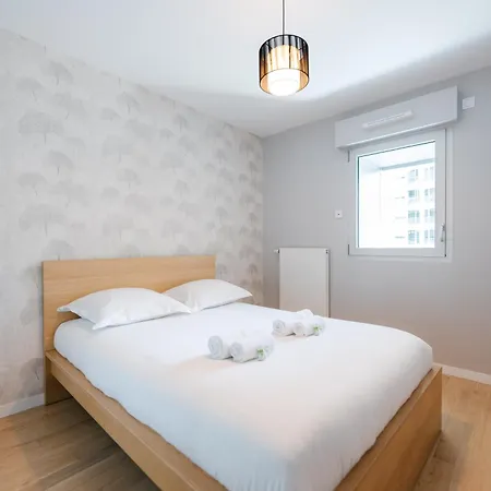 Confort Absolu A ,superbe Renove 7 Avec Salles De Bain Privatives Apartment Paris