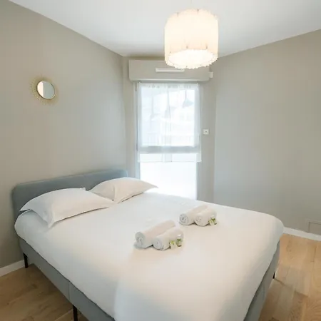 Apartment Confort Absolu A ,superbe Renove 7 Avec Salles De Bain Privatives Paris