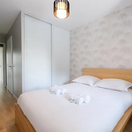 Confort Absolu A ,superbe Renove 7 Avec Salles De Bain Privatives Apartment