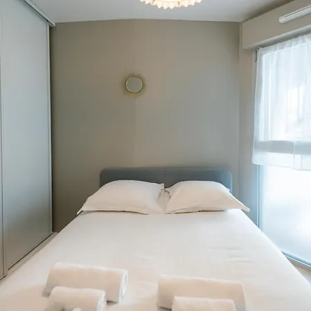 Apartment Confort Absolu A ,superbe Renove 7 Avec Salles De Bain Privatives *