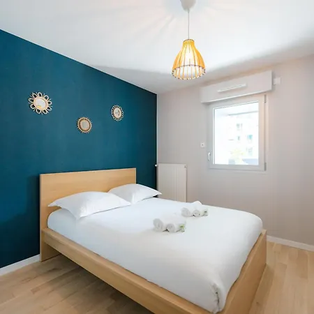 Apartment Confort Absolu A ,superbe Renove 7 Avec Salles De Bain Privatives *