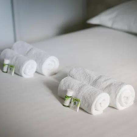 Confort Absolu A ,superbe Renove 7 Avec Salles De Bain Privatives Apartment *